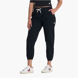 NWOT vuori miles joggers